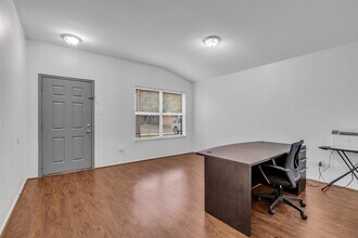 9327 Delicado Dr in Humble, TX - Building Photo - Building Photo