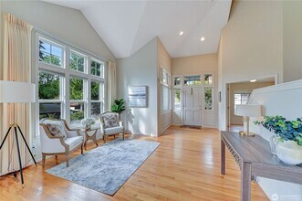 5416 NE 196th St in Lake Forest Park, WA - Building Photo - Building Photo