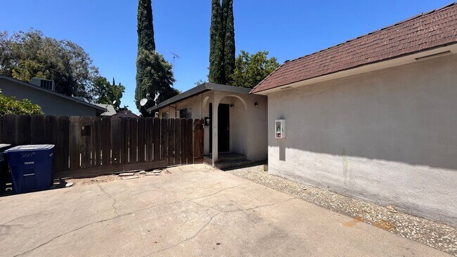 2517 Liberty Ct in Modesto, CA - Building Photo - Building Photo