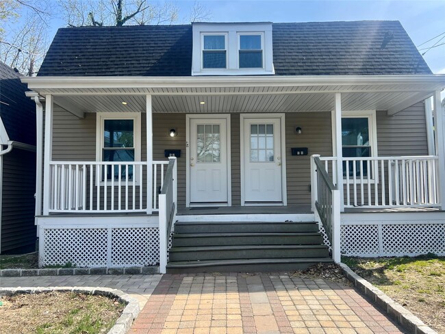 property at 52 Underhill Ave
