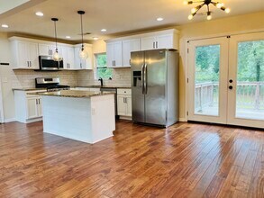 2270 Miriam Ln, Unit Main House in Decatur, GA - Building Photo - Building Photo