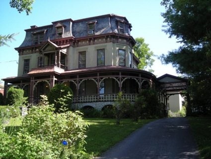 267 Guy Park Ave in Amsterdam, NY - Building Photo