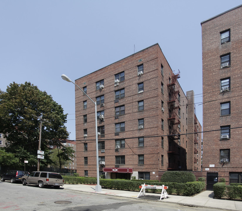 85-25 120th Street in Jamaica, NY - Building Photo