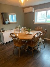 514 Bridge St in Elk Rapids, MI - Foto de edificio - Building Photo