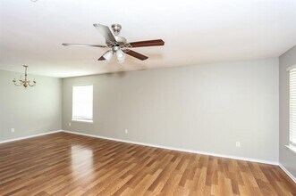 7618 Straits Dr in Rowlett, TX - Foto de edificio - Building Photo