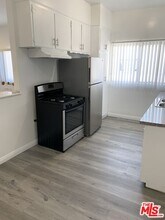5360 Kester Ave in Los Angeles, CA - Building Photo - Building Photo