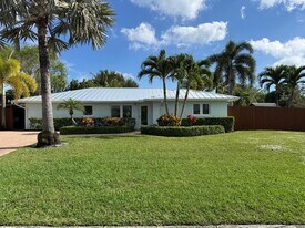 1611 Treemont Ave in Jupiter, FL - Building Photo