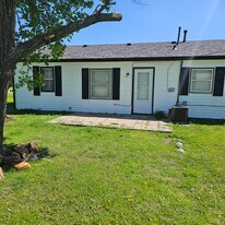 2324 NW 30th St in Lawton, OK - Building Photo