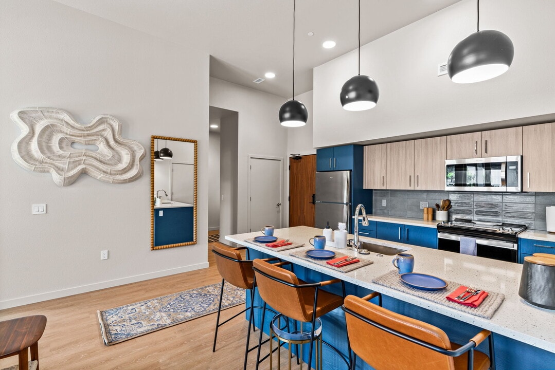 Portal Eugene in Eugene, OR - Building Photo