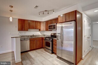 18 N St NW-Unit -2 in Washington, DC - Building Photo - Building Photo