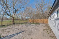 5121 Peachtree St photo'