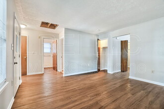 2406 Magazine St in Louisville, KY - Building Photo - Building Photo