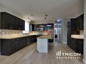 43317 Sawgrass Ln in Lancaster, CA - Building Photo - Building Photo