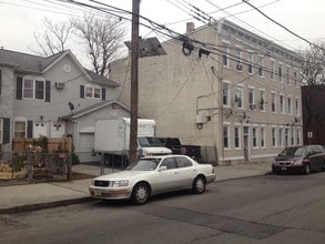 146-148 3rd St in Passaic, NJ - Foto de edificio - Building Photo