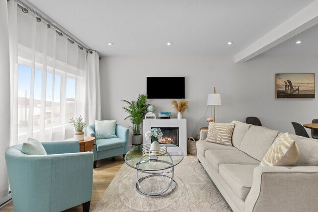 15 Signal Hill Rd in St John's, NL - Building Photo - Building Photo