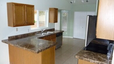 608 S San Marcos Ct in Gilbert, AZ - Building Photo - Building Photo