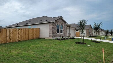 101 Red Buckeye St in Hutto, TX - Building Photo - Building Photo