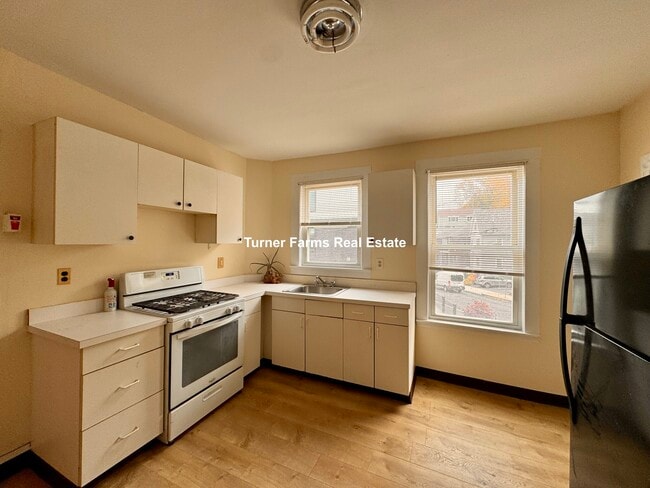 144 Hillside St, Unit 2