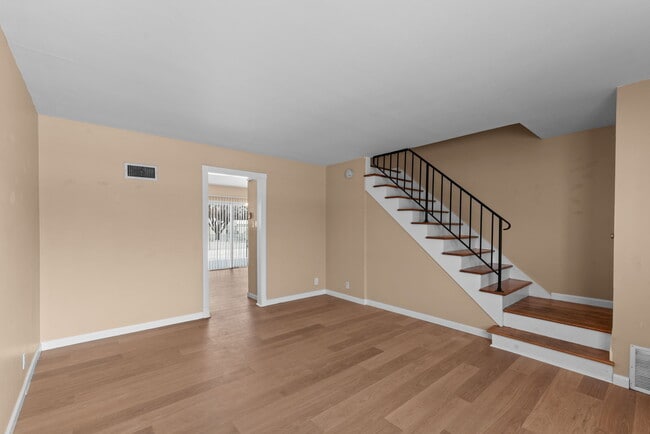 445 Olian Dr in Hazelwood, MO - Building Photo - Building Photo