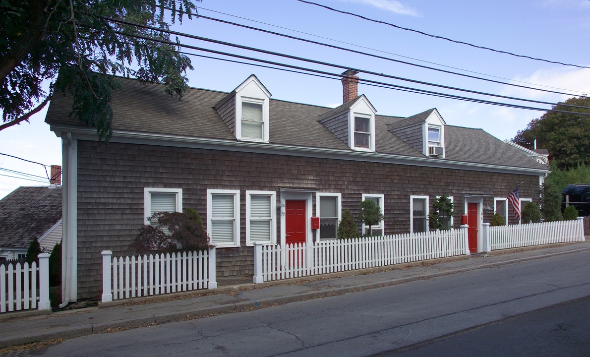 72 Bradford St in Provincetown, MA - Building Photo