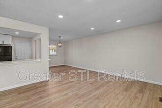 2344 White Ash Ct in Florissant, MO - Building Photo - Building Photo