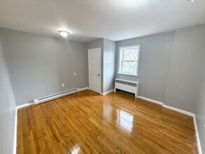 426 3rd Ave in Troy, NY - Building Photo - Building Photo