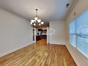 1030 Spring Creek Dr in Murfreesboro, TN - Foto de edificio - Building Photo