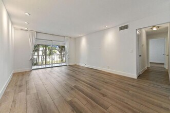 6397 Bay Club Dr, Unit 3 in Fort Lauderdale, FL - Building Photo - Building Photo