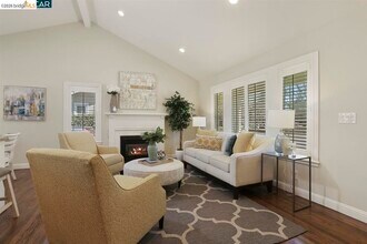 3484 Moraga Blvd in Lafayette, CA - Building Photo - Building Photo