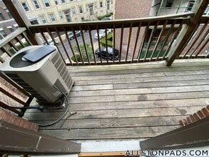 1137 Commonwealth Ave, Unit 6 in Boston, MA - Building Photo - Building Photo