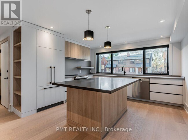 157 Roslin Ave in Toronto, ON - Building Photo - Building Photo