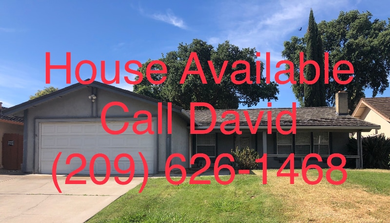 1302 Briarwood Way in Stockton, CA - Building Photo