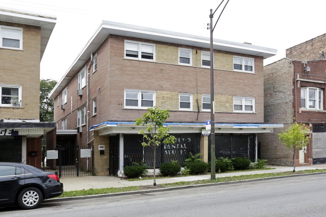 2041-2043 E 75th St in Chicago, IL - Foto de edificio
