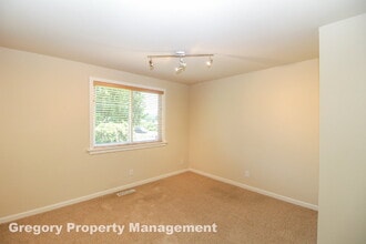 2509 202nd Pl SW in Lynnwood, WA - Building Photo - Building Photo