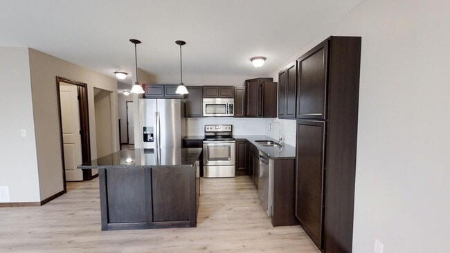 711 Deer Haven Ct in Wichita, KS - Building Photo - Building Photo