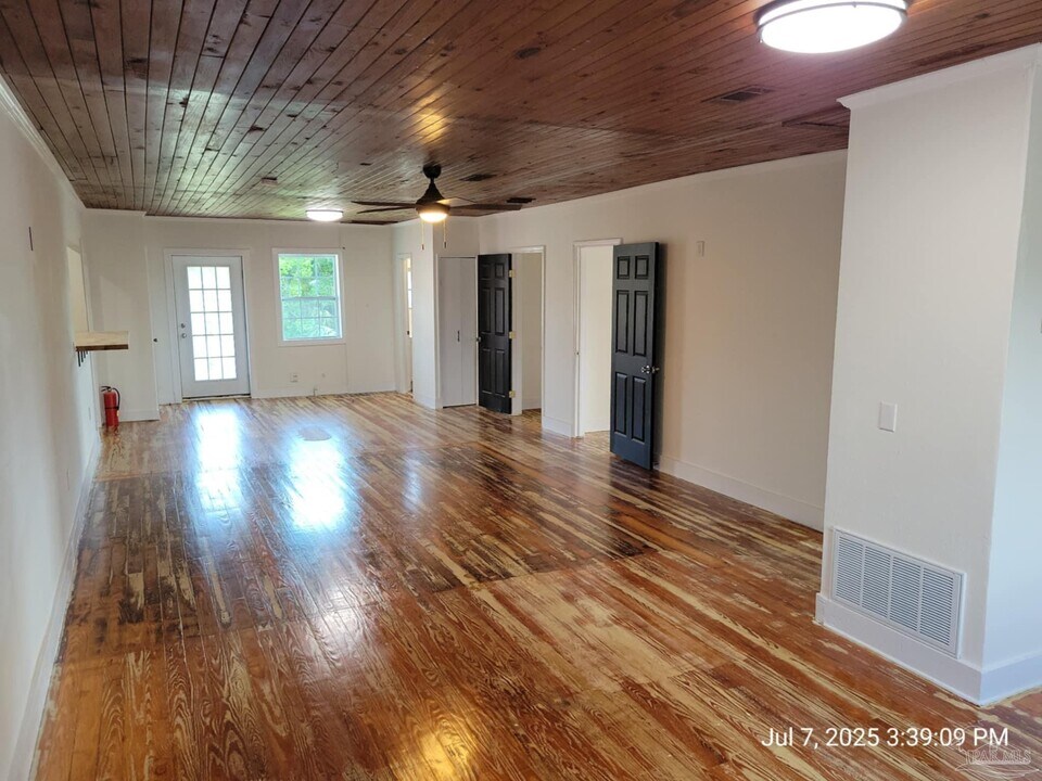 4117 Barrancas Ave in Pensacola, FL - Building Photo