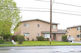 Belaire Apts, Santa Clara in Santa Clara, CA - Building Photo