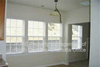7227 Tanners Creek Dr in Huntersville, NC - Building Photo - Building Photo