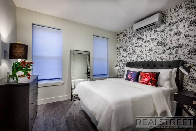 481 Hicks St, Unit 4R in Brooklyn, NY - Building Photo - Building Photo