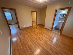 132 Hall St in Fall River, MA - Building Photo - Building Photo