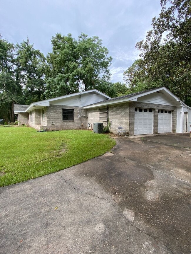 property at 230 Westminster Dr