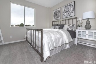 2255 Altamira Dr in Reno, NV - Building Photo - Building Photo