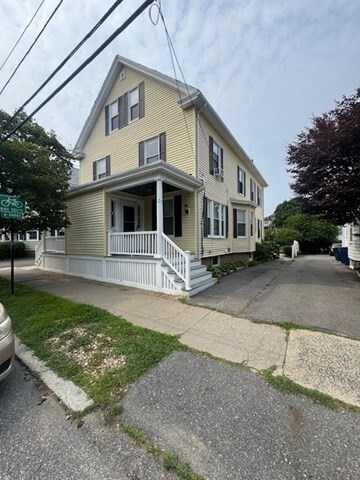 27 Leach St in Salem, MA - Building Photo