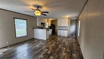 2201 S Anna St in Wichita, KS - Building Photo