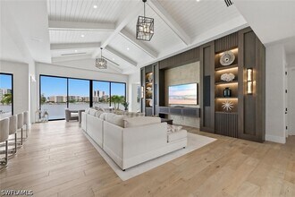 200 Bahia Point in Naples, FL - Building Photo - Building Photo