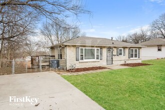 11408 E Scarritt Ave in Sugar Creek, MO - Building Photo - Building Photo