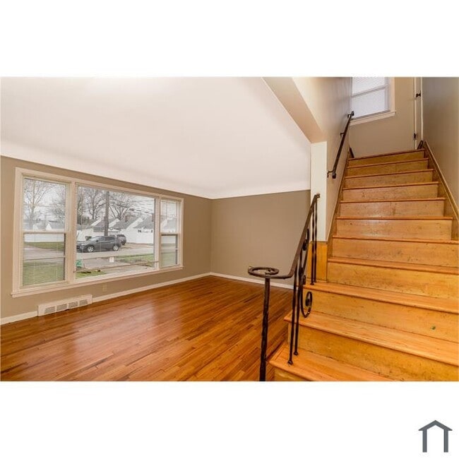 property at 5755 Turney Rd