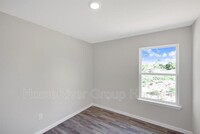 9907 Lanewell St photo'