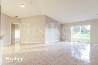 13353 Prestwick Dr in Riverview, FL - Building Photo - Building Photo