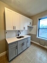 35 Kelly Pky, Unit C4 in Bayonne, NJ - Building Photo